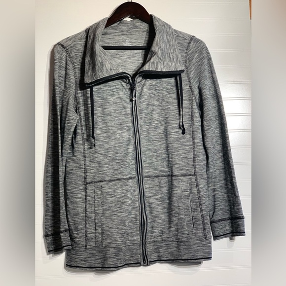 Women’s size medium Talbot’s textured black/white athleticwear jacket fun collar - Picture 1 of 8